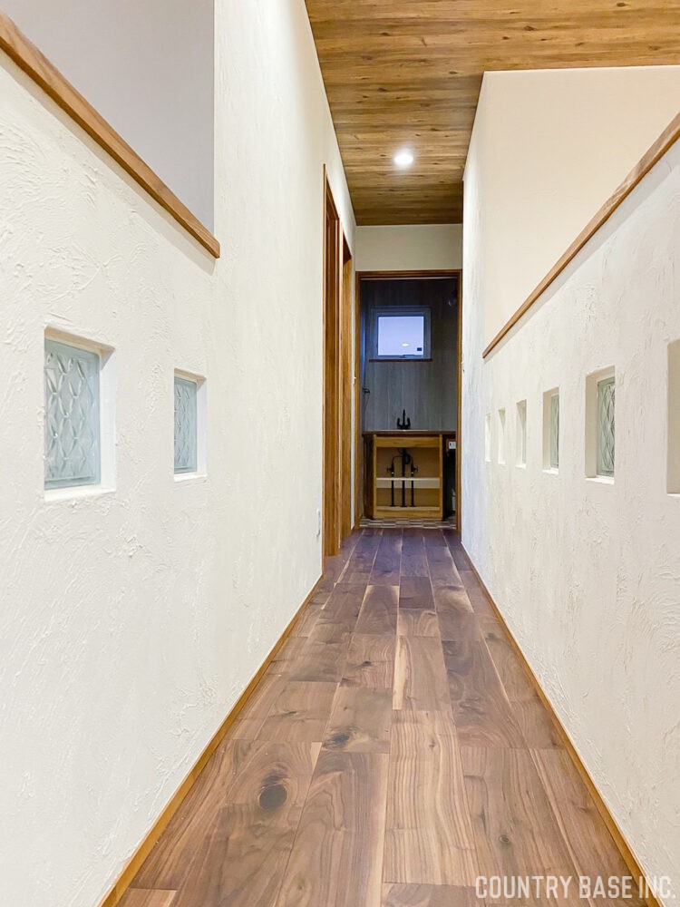 今、選ばれている内装塗り壁材。 COUNTRY BASE