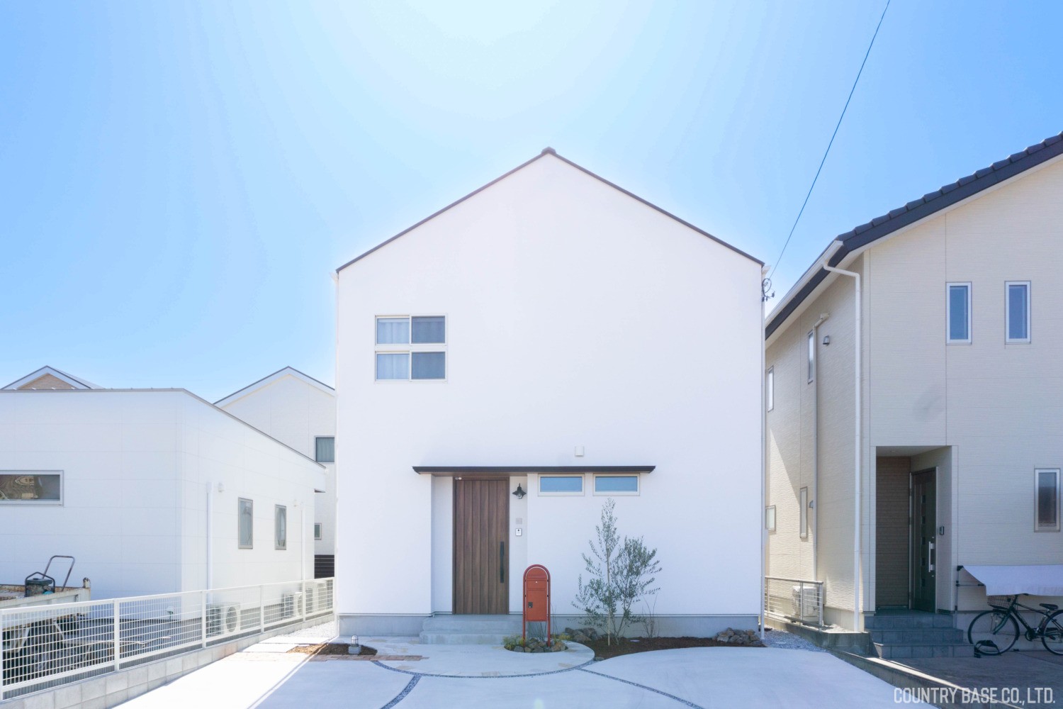 No36⭐︎Alphonse✩商品三角お屋根 3段 Whiteを２段に変更 三角屋根の美しい継ぎ目のない塗り壁のお家 - COUNTRY BASE