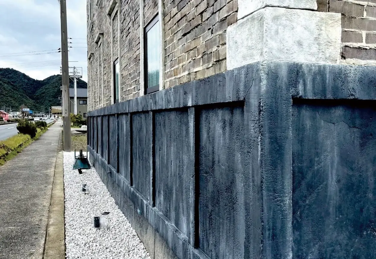 デザコンウォールによるアンティークな外壁