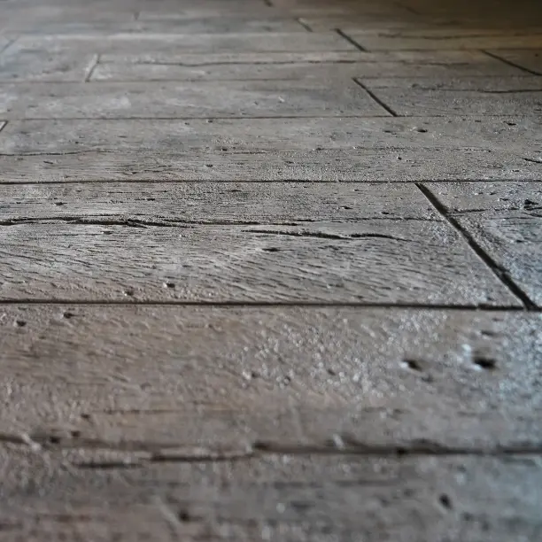 木目調にオーバーレイが施された床の画像